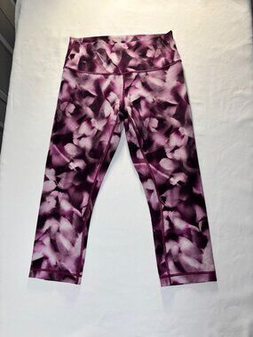 Lululemon Cropped Leggings Size M